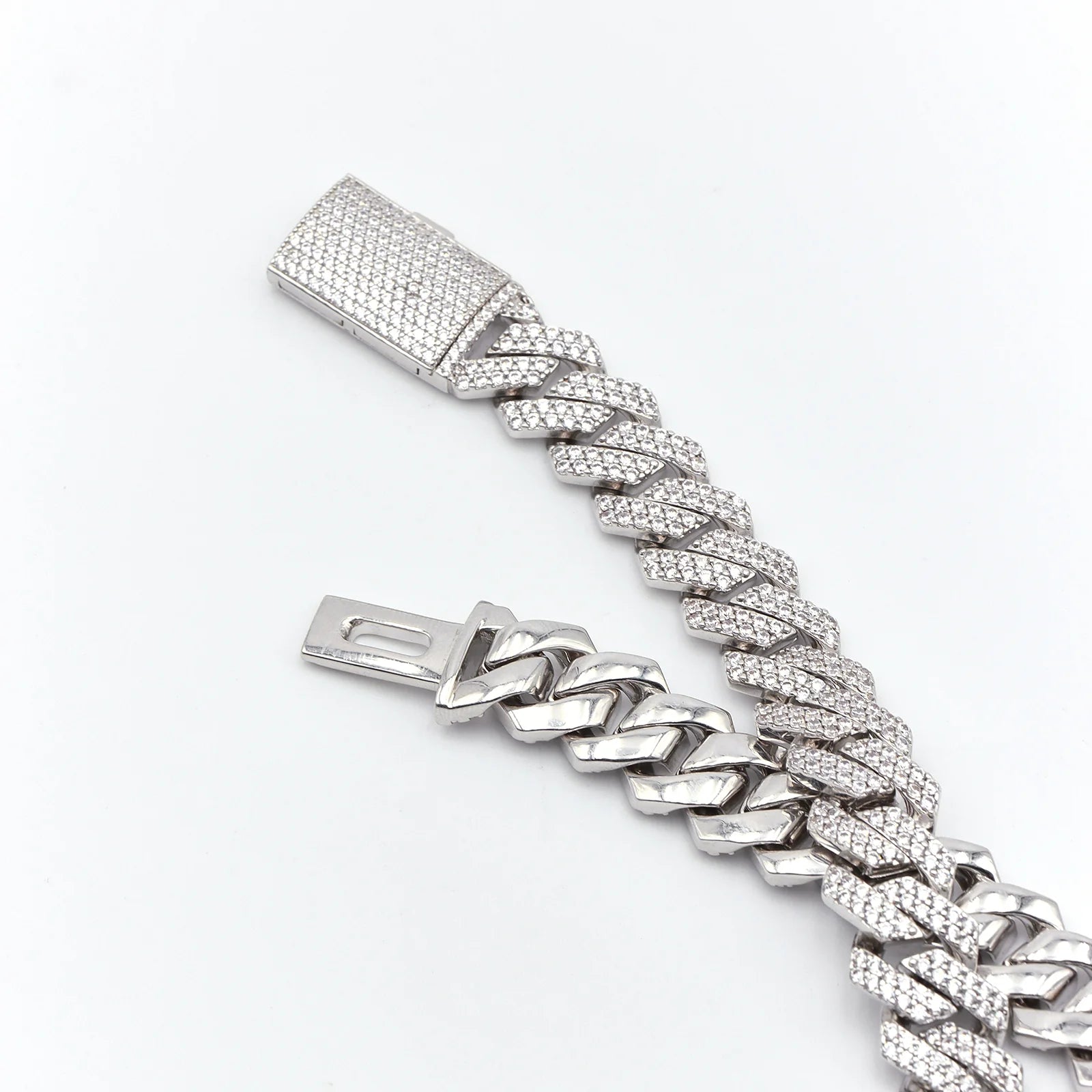 18mm Blue & White Cuban Chain